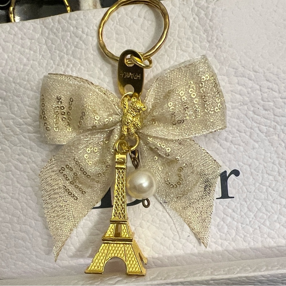 Handmade Gold Eiffel Tower Bow Keychain with Pearl Accent - Picture 5 of 5